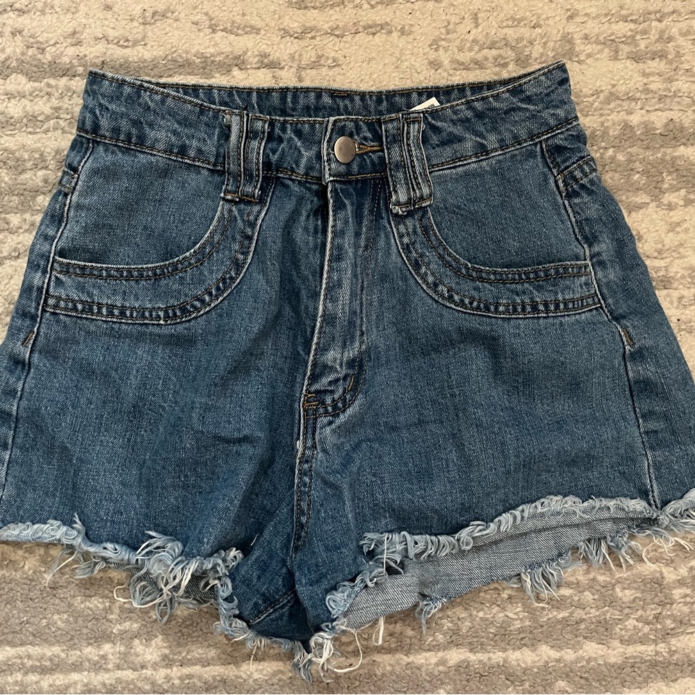 Blue High-Waisted Jean Shorts with Frayed Hem